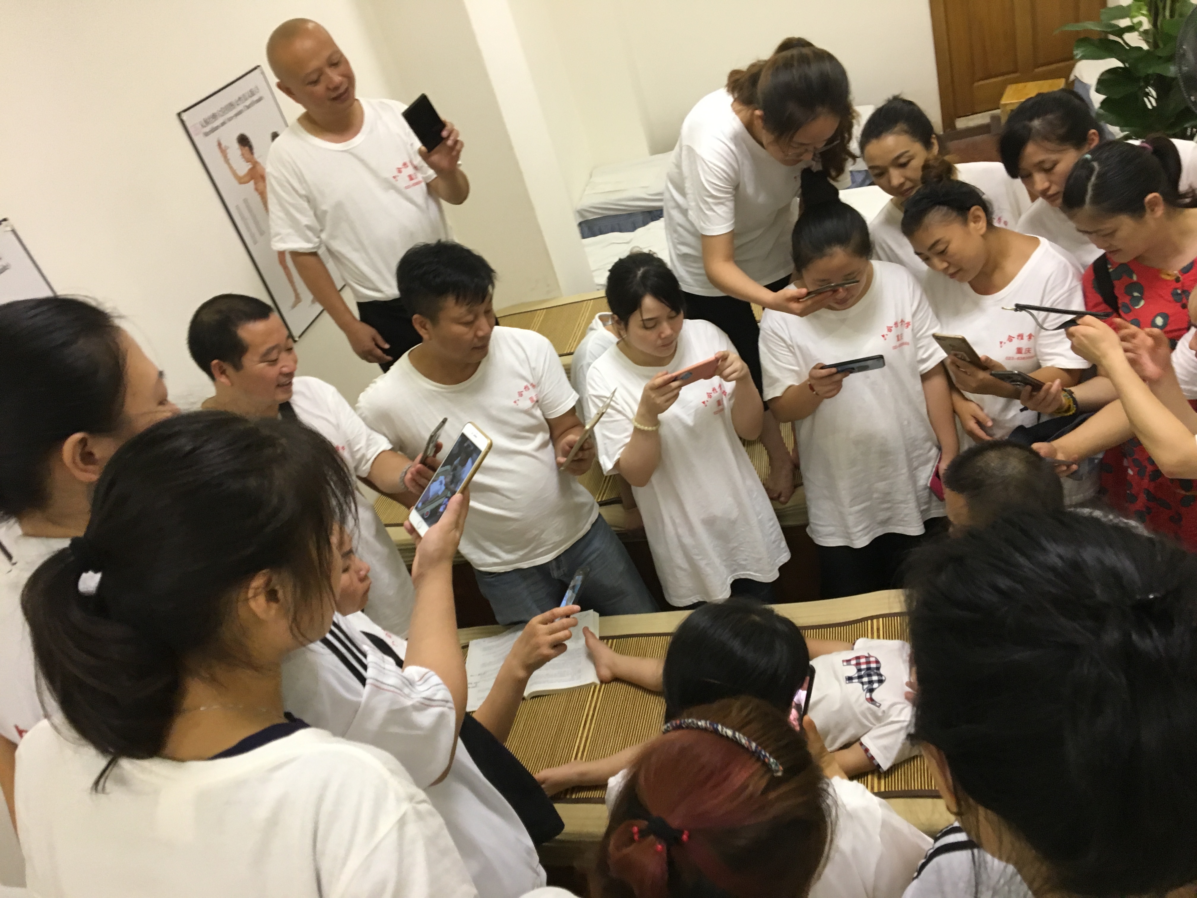 孩子腹痛怎么辦？小兒推拿“揉法”可幫到你