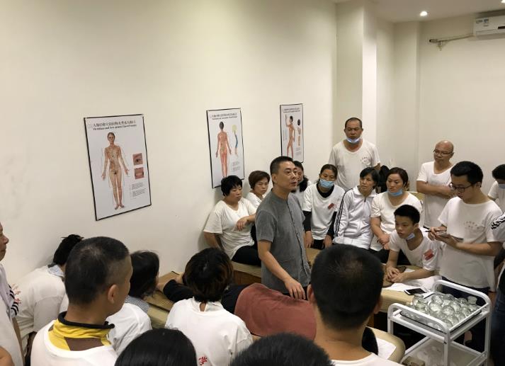 推拿按摩師培訓收費標準是什么?貴不貴？