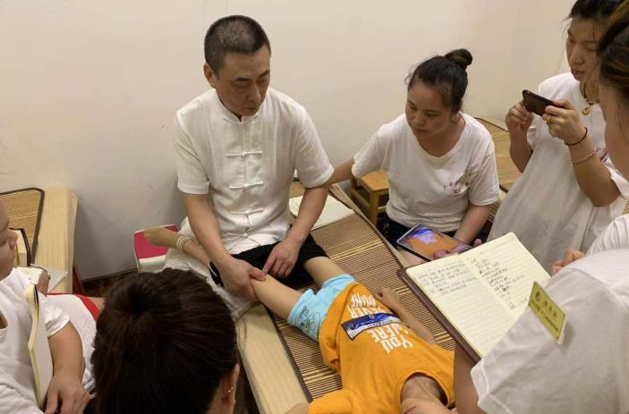 從事小兒推拿行業(yè)需要小兒推拿師證嗎？