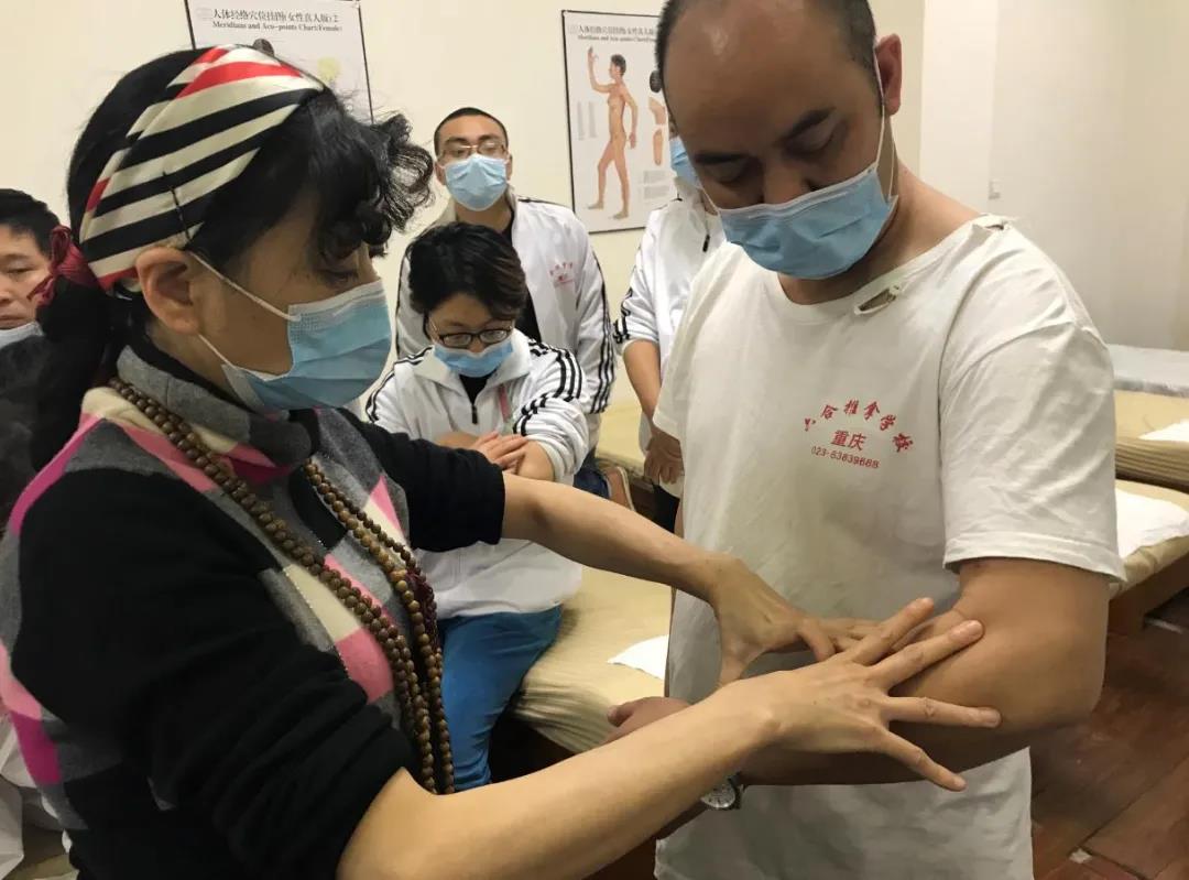 重慶中醫(yī)培訓(xùn)學(xué)校提醒您推拿可以降血糖