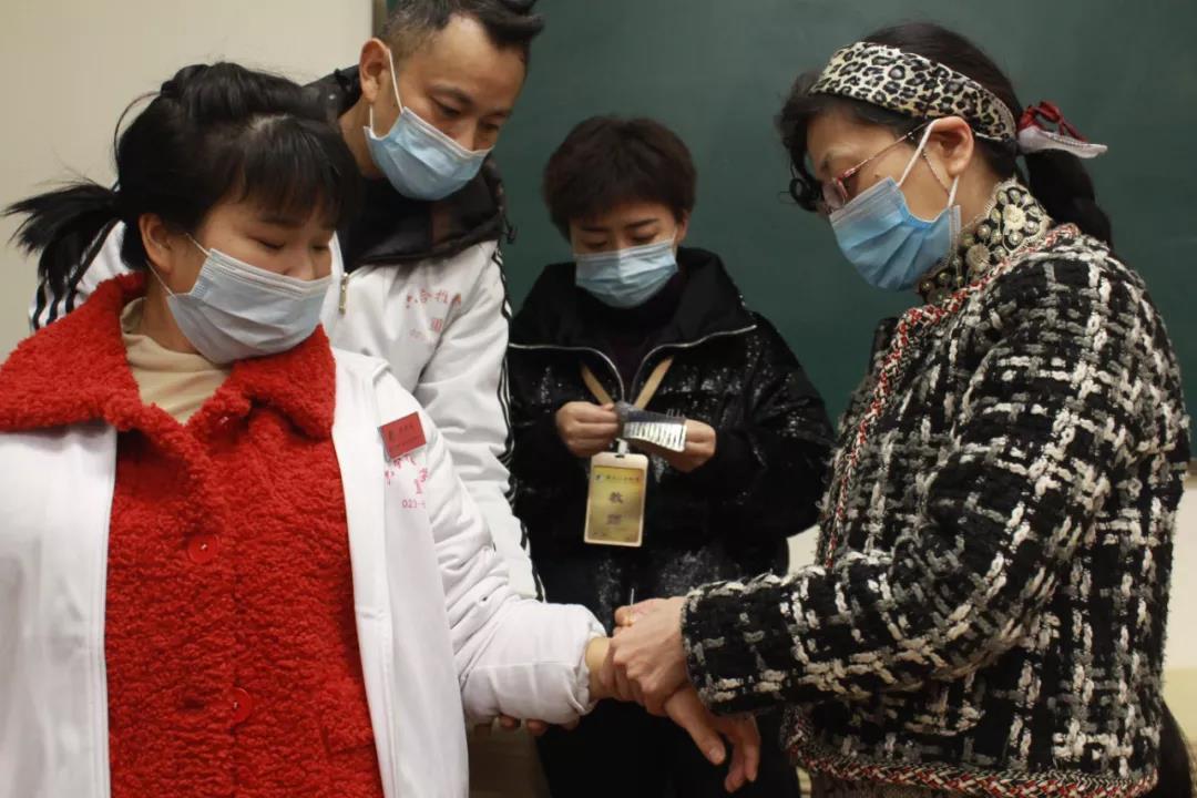 重慶六合學(xué)校的正骨培訓(xùn)有何獨(dú)到之處？