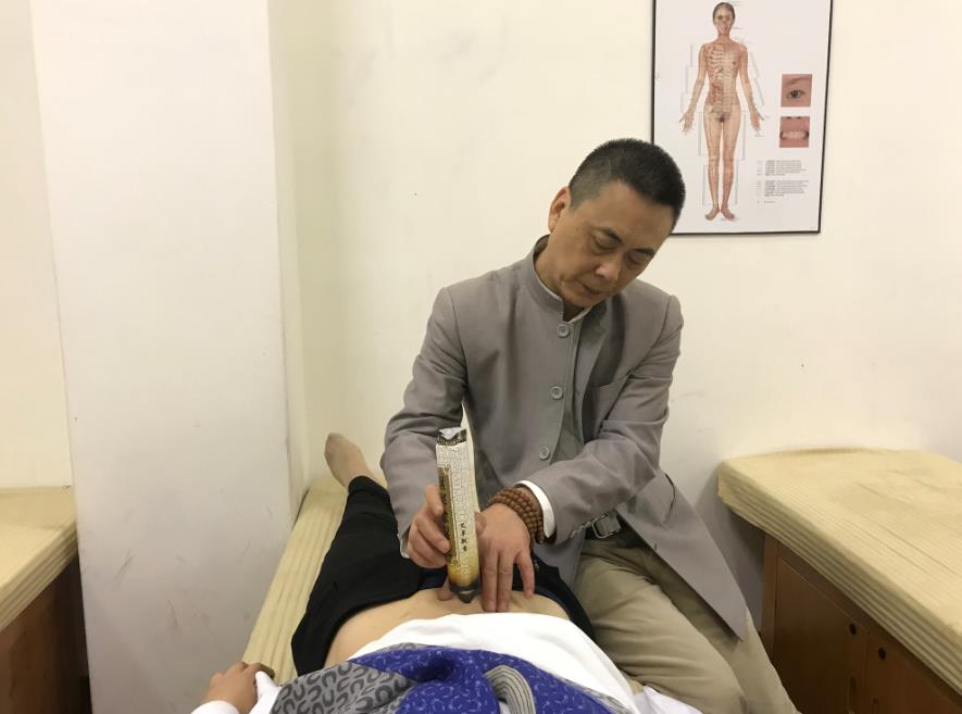 中醫培訓學校教你用艾灸治腳氣