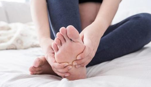 推拿培訓(xùn)學(xué)校分享兩種秋冬養(yǎng)腎的按摩方法