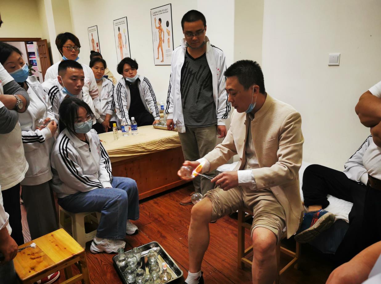 創(chuàng)業(yè)做中醫(yī)推拿理療店怎么樣?有發(fā)展前景嗎?