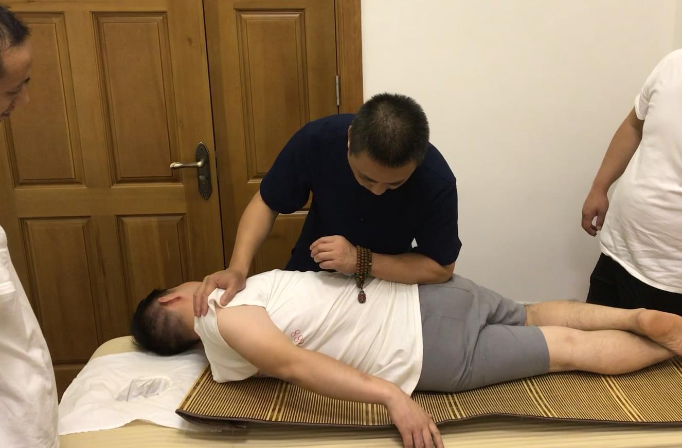 正骨推拿培訓(xùn)要怎么選擇學(xué)校？