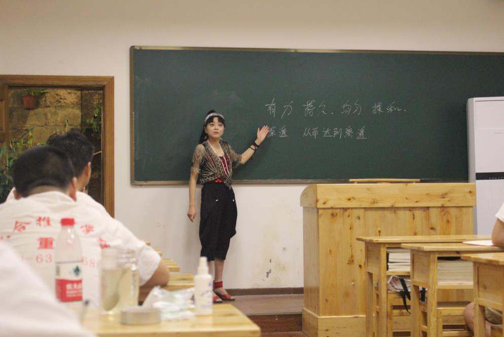 按這三個(gè)穴位可以緩解胃痛？