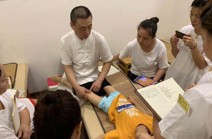 小兒推拿真的有用嗎？在推拿時(shí)要注意些什么?