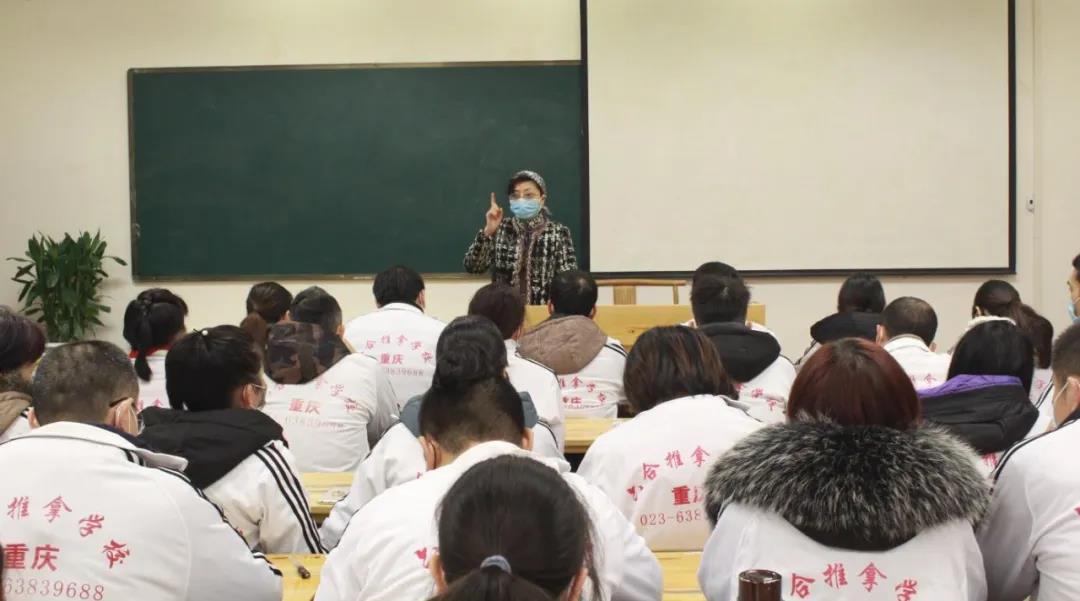 早晨起來嘴里發苦怎么辦？中醫學校為你支招