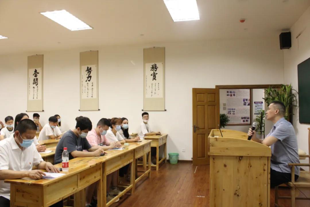 重慶六合學校“秋季開學第一課”暨主題黨日活動