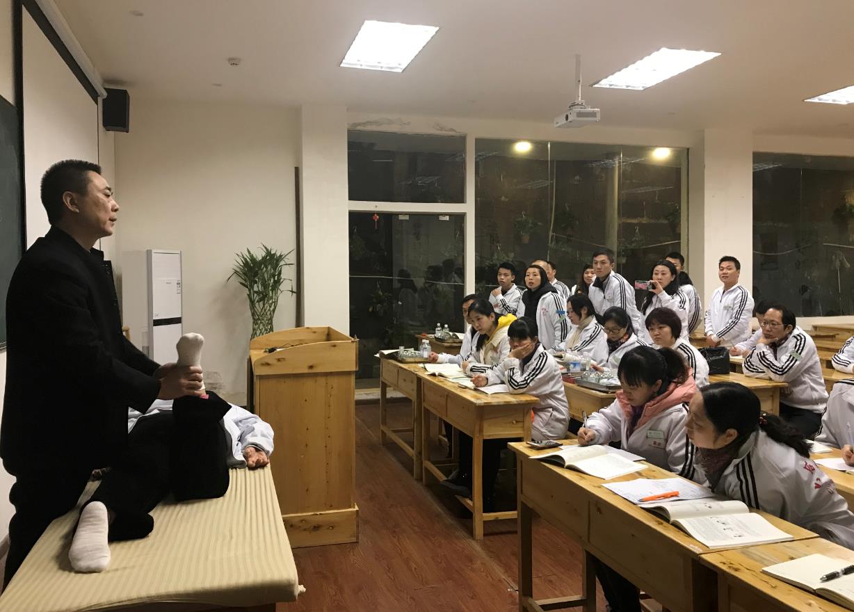 為什么要考康復理療證？重慶有正規的康復理療培訓嗎？